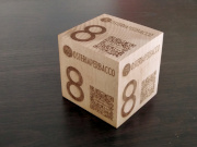 Cubo legno incisione qrcode